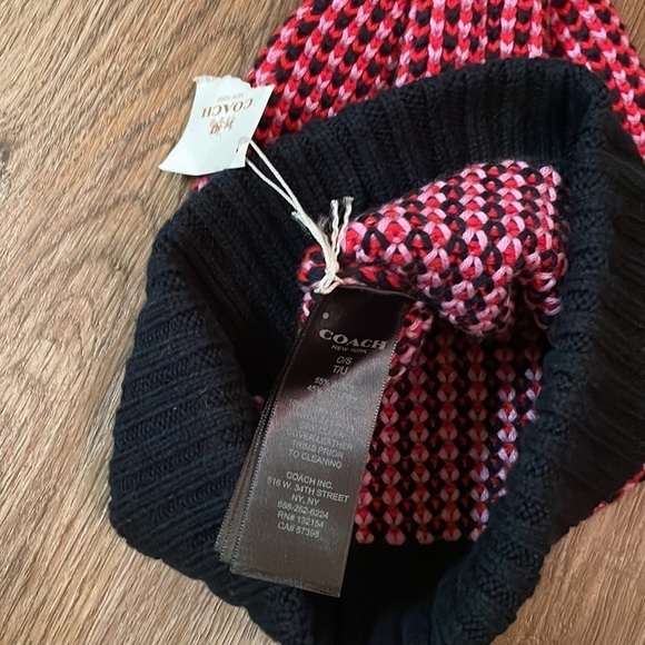 NWT Coach winter hat - Picture 3 of 3